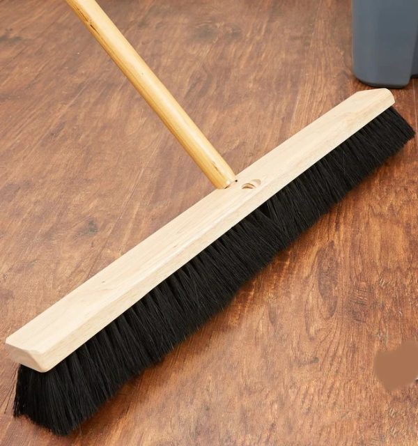 24" PUSH BROOM MEDIUM DUTY - Image 3